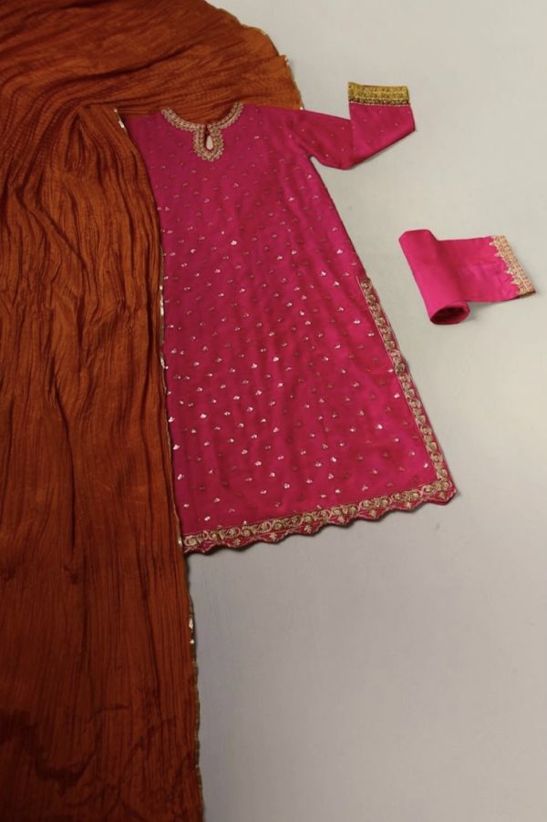 Agha Noor Formal Wear- Sequins Fuschia - Image 3