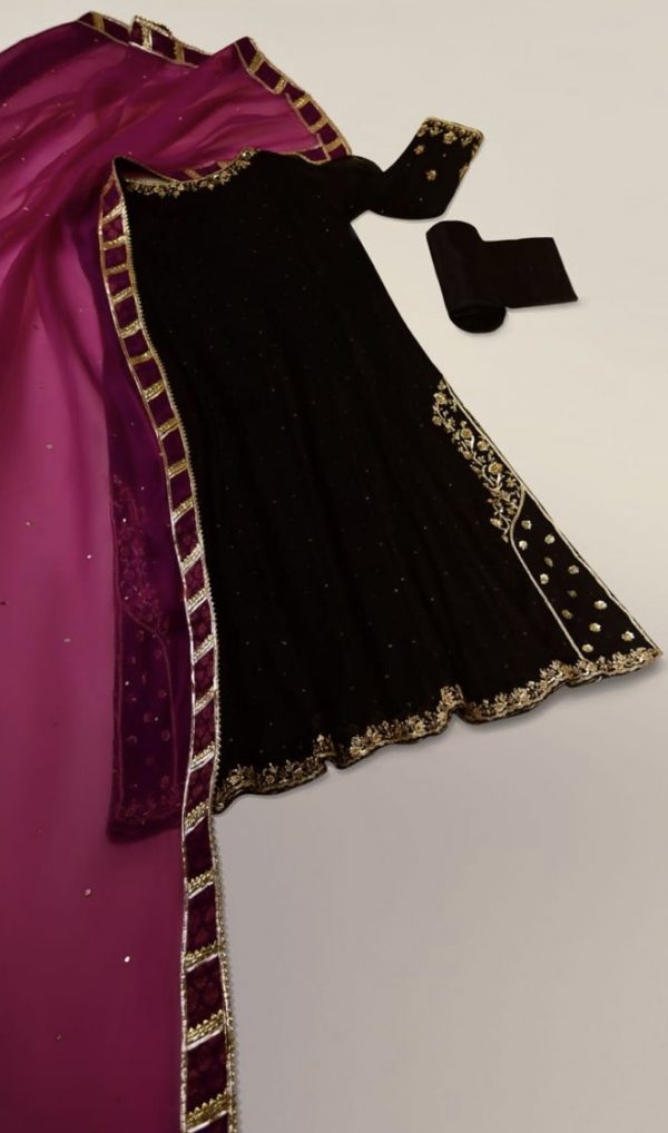 Agha Noor Formal Wear- Shams Embossed - Image 3