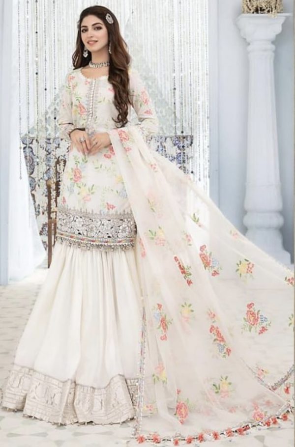 Maria B Eid Luxury Lawn 22- D2 - Image 4